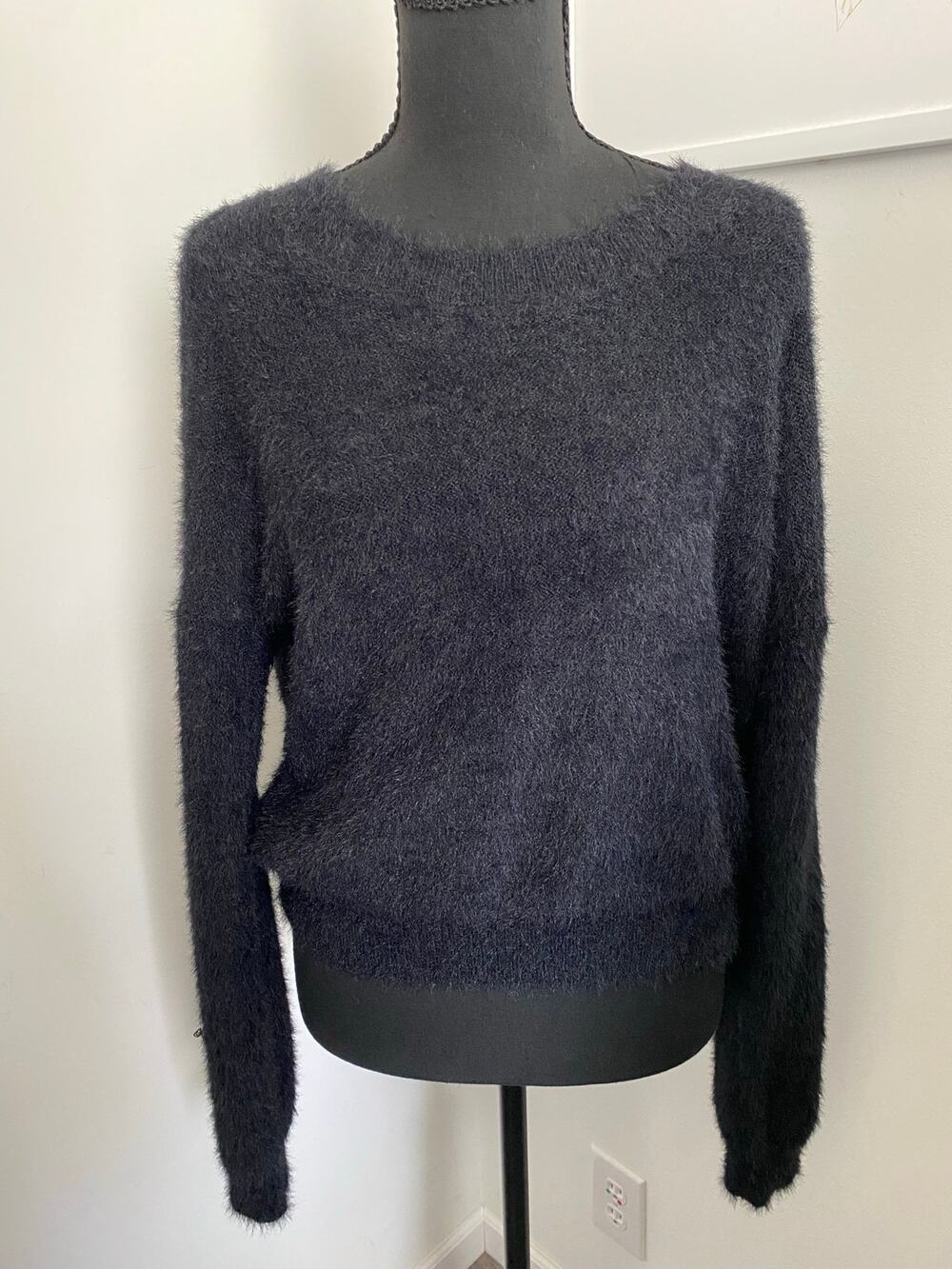 Double Zero Black Fuzzy Eyelash Knit Pullover Sweater Size Medium Cozy Chic